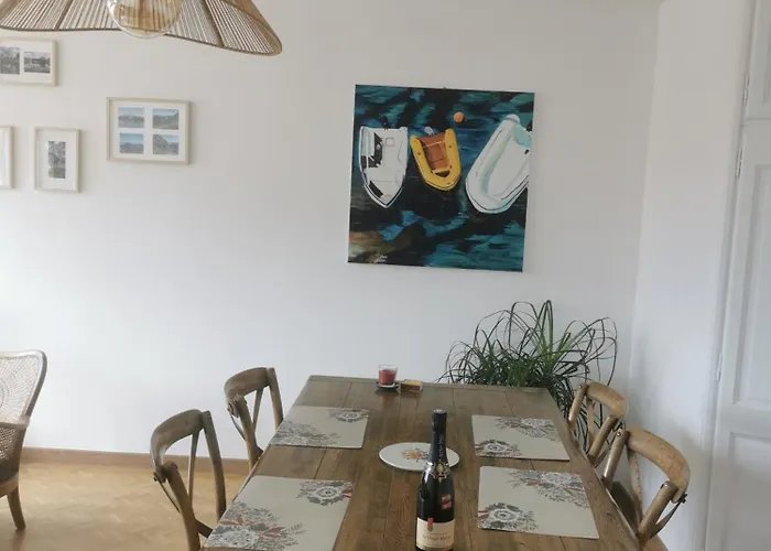 Apartment Centre Avec Parking